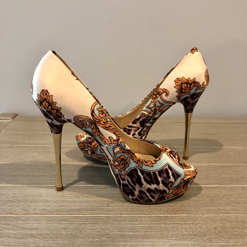 INC International Concepts Platform Heel Leopard 7